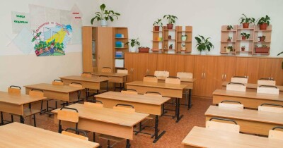 В нескольких областях Казахстана ограничили движение на дорогах и отменили занятия 22 января 