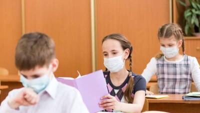 Показатели заражения Covid-19 среди детей на онлайн-обучении и их контактных выше, чем у посещающих дежурные классы
