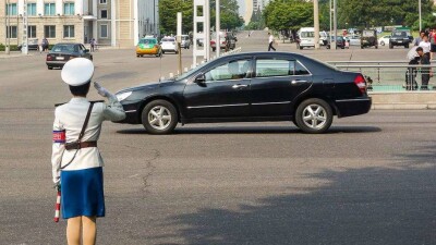 В КНДР запретили продавать бензин всем, кроме представителей власти