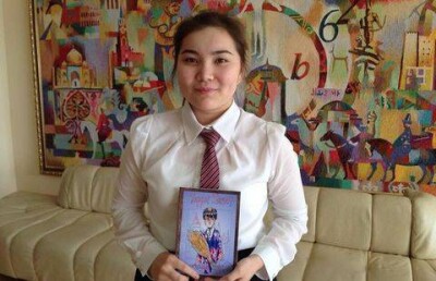 Актюбинская школьница перевела Гарри Поттера на казахский язык