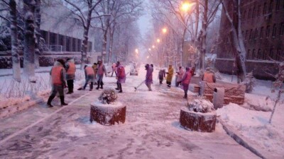 В Алматы выпало 10 см снега, на уборку выехали 600 машин