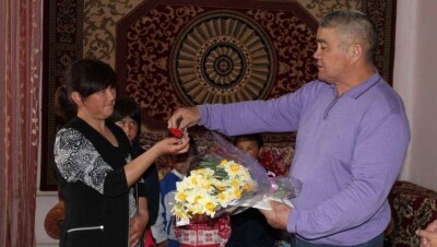 Бизнесмены из Алматинской области подарили жильё многодетным семьям 