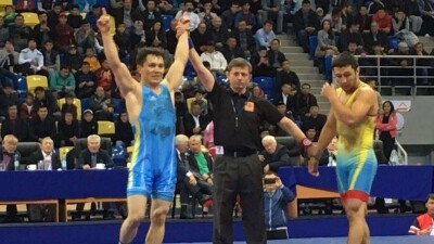 Борец ЦСКА выиграл международный турнир памяти Болата Турлыханова в Алматы