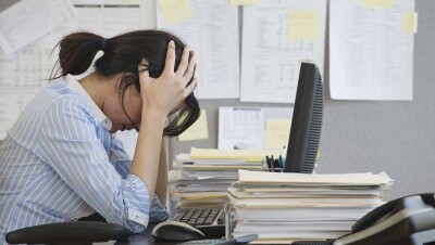 Директор 67-й гимназии Астаны покидает пост после "войны" с учителями