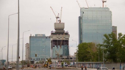 ТРЦ "Абу-Даби Плаза" в Астане обещают открыть в течение года