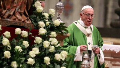 Папа Римский извинился перед молодёжью за недостаточное внимание взрослых