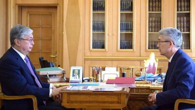 Токаев принял нового акима Мангистауской области Серикбая Трумова