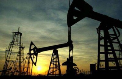 Если цена на нефть продолжит падать, Казахстану придётся сократить добычу