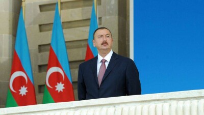 Внеочередные выборы президента Азербайджана назначил Ильхам Алиев