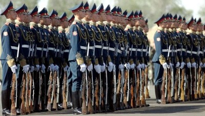 Рядовых Нацгвардии, спасших людей от рухнувшей сцены, представили к наградам 