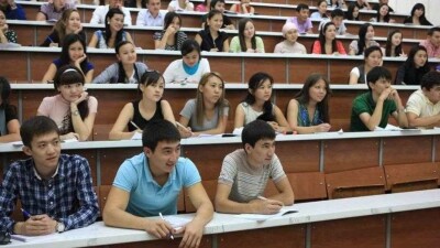 Казахстанских студентов начали обучать в школах добропорядочности
