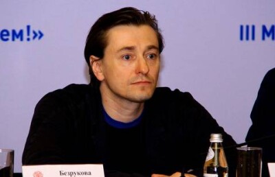 Сергей Безруков признался, что ему в Астане всегда жарко
