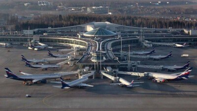 Россия обвинила сотрудника посольства США в попытке пронести мину в аэропорт