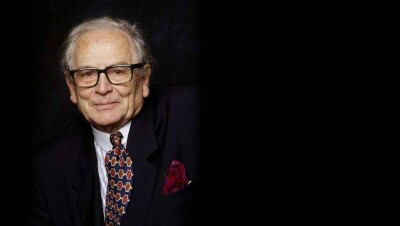 Пьер Карден представит в Астане новую коллекцию, разработанную для Казахстана