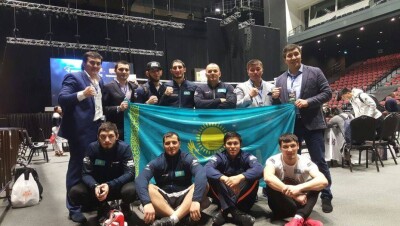 Двое казахстанских бойцов ММА вышли в финал чемпионата мира