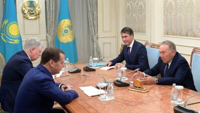 Назарбаев назвал отношения Казахстана с Россией образцовыми