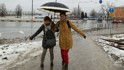 Несмотря на тёплую погоду, школьники ВКО снова остаются дома