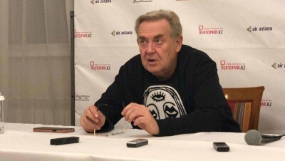 Юрий Стоянов о концерте "Для своих" в Алматы: Не ждите от меня молодёжного стендапа