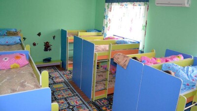 Распускавшая руки воспитательница уволена из детсада Кызылорды