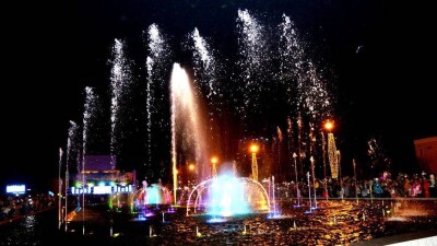 Поющий фонтан за 200 млн тенге заработал в Кызылорде