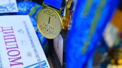 Соревнования по мини-футболу среди госслужащих Туркестанской области прошли на открытой арене 