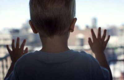 Четырёхлетний мальчик выжил, упав из окна 5 этажа в Астане