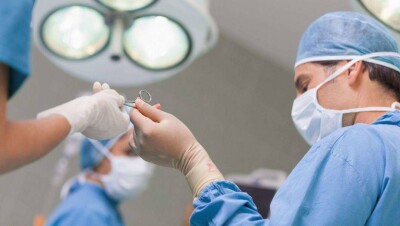 Избитому на Хоргосе военнослужащему сделали мини-операцию на нижней челюсти