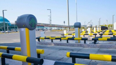 В Астане парковки старого вокзала и аэропорта снова стали платными