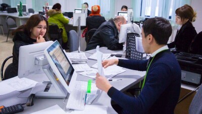 Правительство для граждан посчитало, что в ЦОНы чаще обращаются женщины 