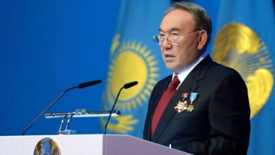 Конституционный совет: Назарбаев спросил о перечне оснований для досрочного прекращения полномочий