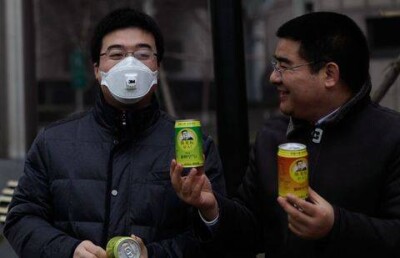 Покупать свежий воздух вынуждены жители Пекина из-за смога