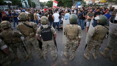 В Ливане снова прошёл многотысячный митинг против повышения налогов. Есть погибшие