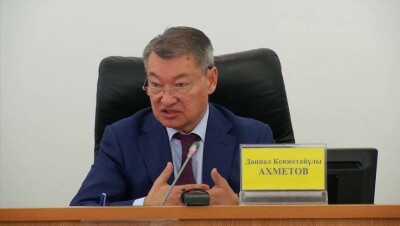 Даниалу Ахметову продлили полномочия ещё на пять лет 