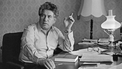 В Кыргызстане отметили 90 лет со дня рождения Чингиза Айтматова