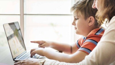 Дистанционное образование: организовать учебный процесс в онлайн-режиме смогли 70% школьников