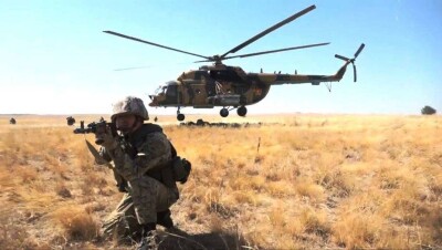 Каратау-2017: в зоны дислокации противника прибыл тактический воздушный десант 