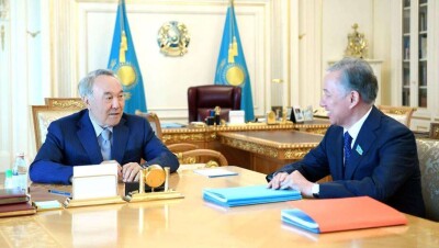 Нурлан Нигматулин рассказал Елбасы о работе фракции Nur Otan в Мажилисе