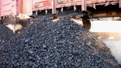 Жителям Караганды советуют закупать уголь на зиму уже сейчас