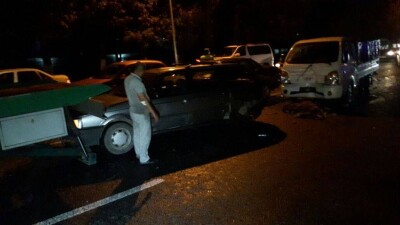 Женщину насмерть зажало между двумя машинами в Алматы