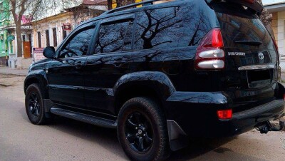 Байбек рассказал, как отучил нефтяника парковать свой джип на тротуаре