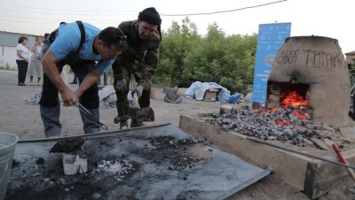 Якутские кузнецы установили плавильную печь в Астане