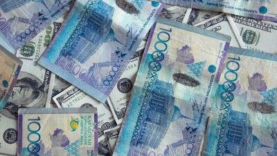 Курс доллара на бирже достиг 340 тенге 