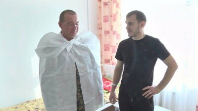 Павлодарского военного наградили за спасение ребёнка и женщины из ямы