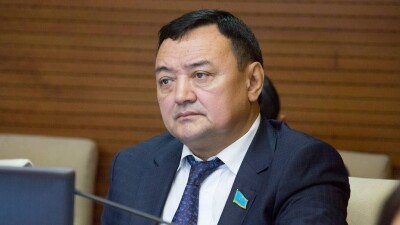 Совет по депутатской этике согласился с решением Мухтара Тиникеева о сложении полномочий