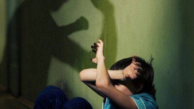 В ВКО отец до смерти избил своего сына и сломал ключицу дочери
