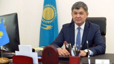 Елжан Биртанов поздравил коллег с Днём медицинского работника