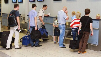 Приехавшие на ЭКСПО иностранцы теряют чемоданы и конфликтуют в кафе