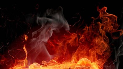 В Карагандинской области отец облил себя и восьмилетнего сына бензином и поджёг