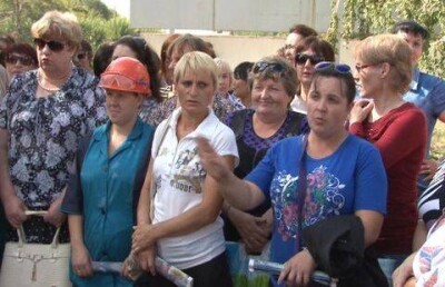 Подрядчики АО "АрселорМиталТемиртау" устроили митинг
