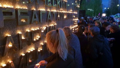 7199 свечей зажгли жители Усть-Каменогорска в память о погибших на фронте земляках